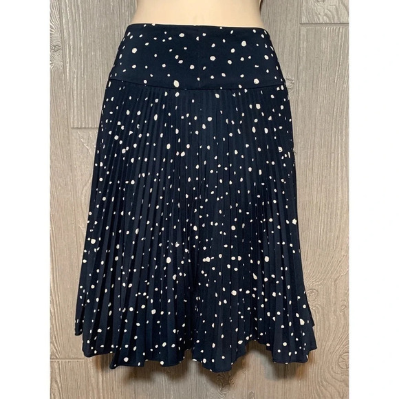 Ann Taylor Navy Polka Dot Pleated Skirt Size 0 - Picture 1 of 5